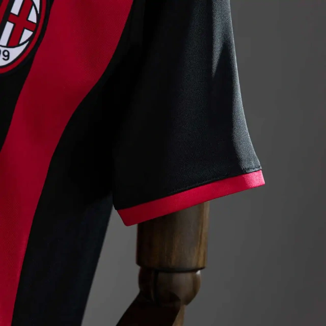Retro AC Milan 09/10 Home Jersey