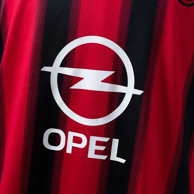 Retro AC Milan 04/05 Home Jersey