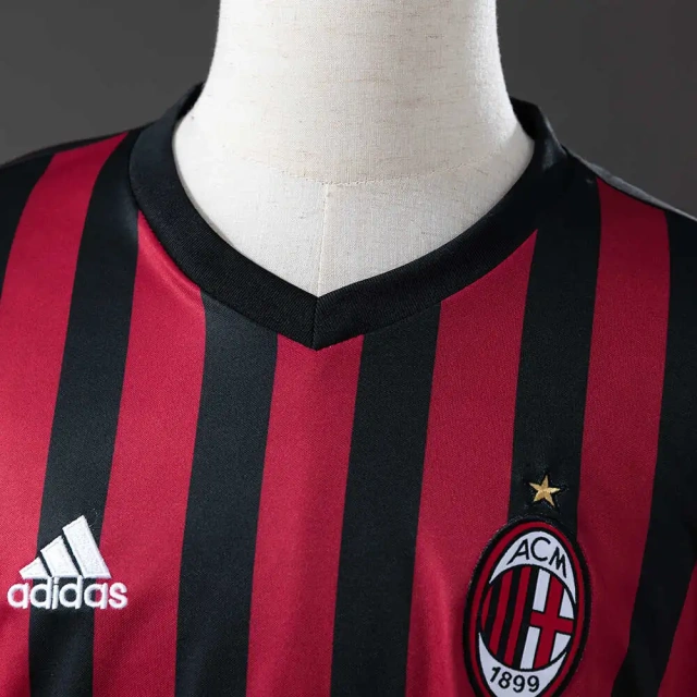 Retro AC Milan 16/17 Home Jersey