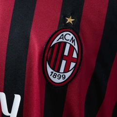 Retro AC Milan 16/17 Home Jersey