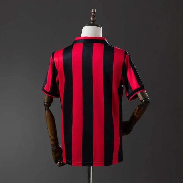 Retro AC Milan 16/17 Home Jersey