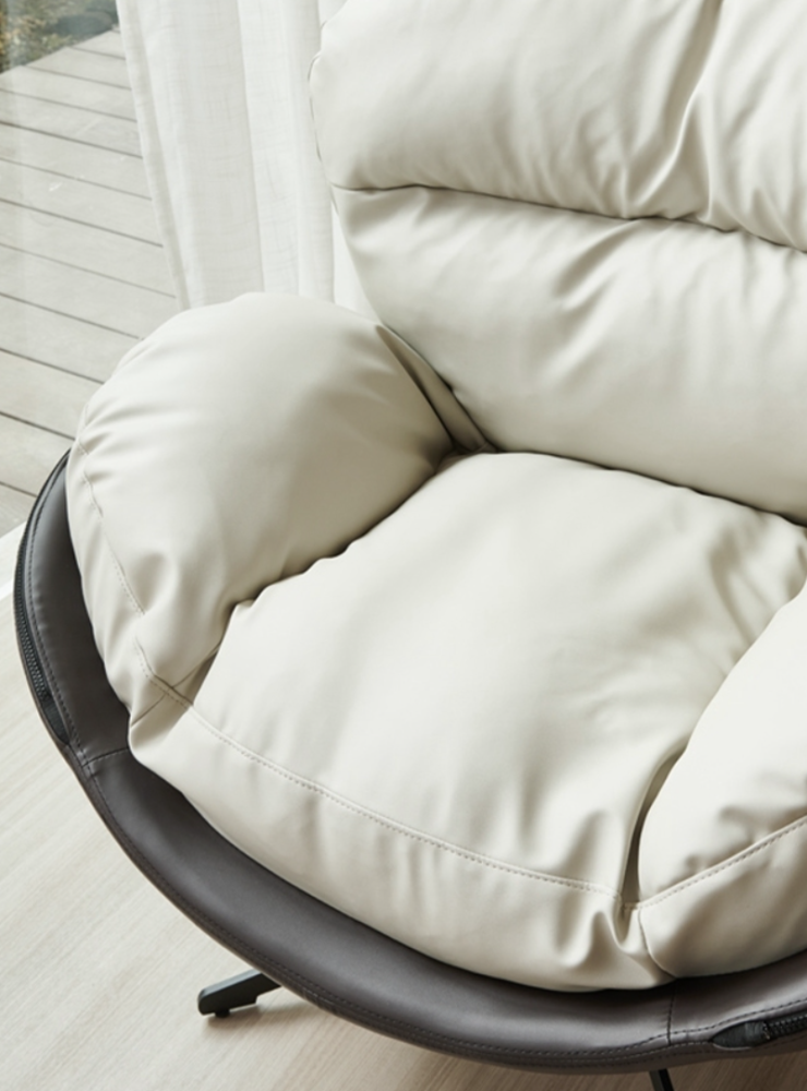 Minimally healing, creating a luxurious and comfortable corner in the living room