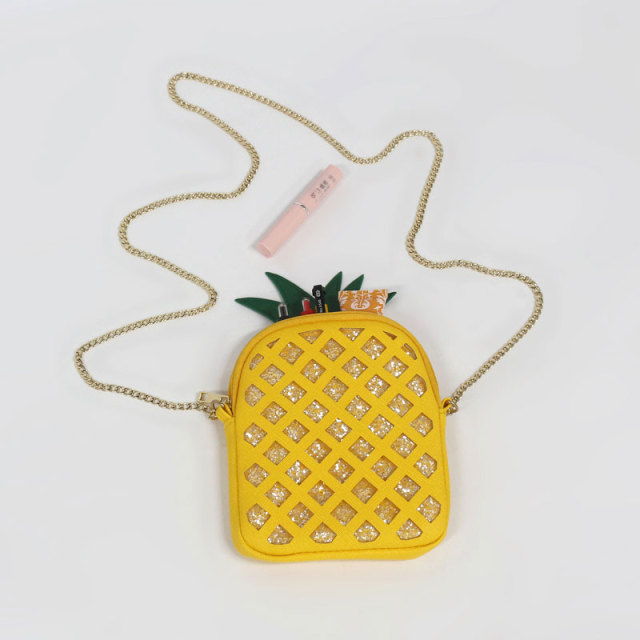 KID031 Pineapple Inclined shoulder bag