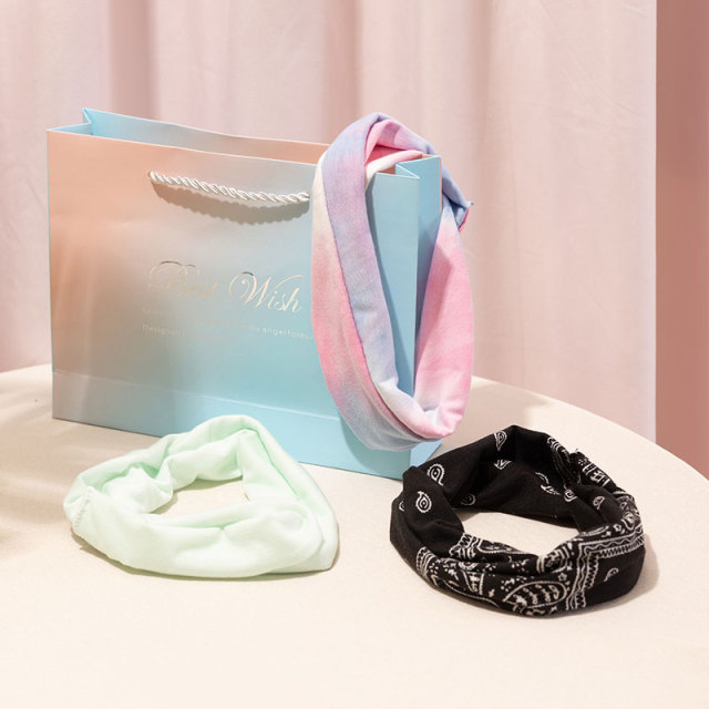 Daily Essential Beauty Scrunchie - BEA022
