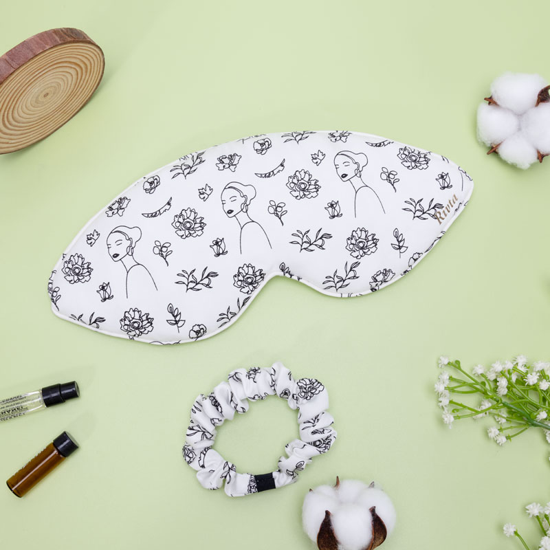 Tencel satin eye mask sample for blackout and fit testing