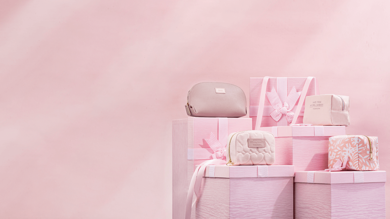 Sustainable Custom Cosmetic Bags by rivta manufacturer