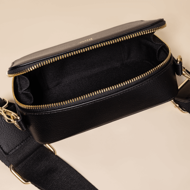 CBD002 - Apple Leather - Crossbody Bag