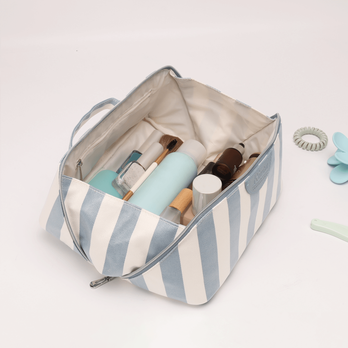 CustomBambooFiberTravelToiletryBags