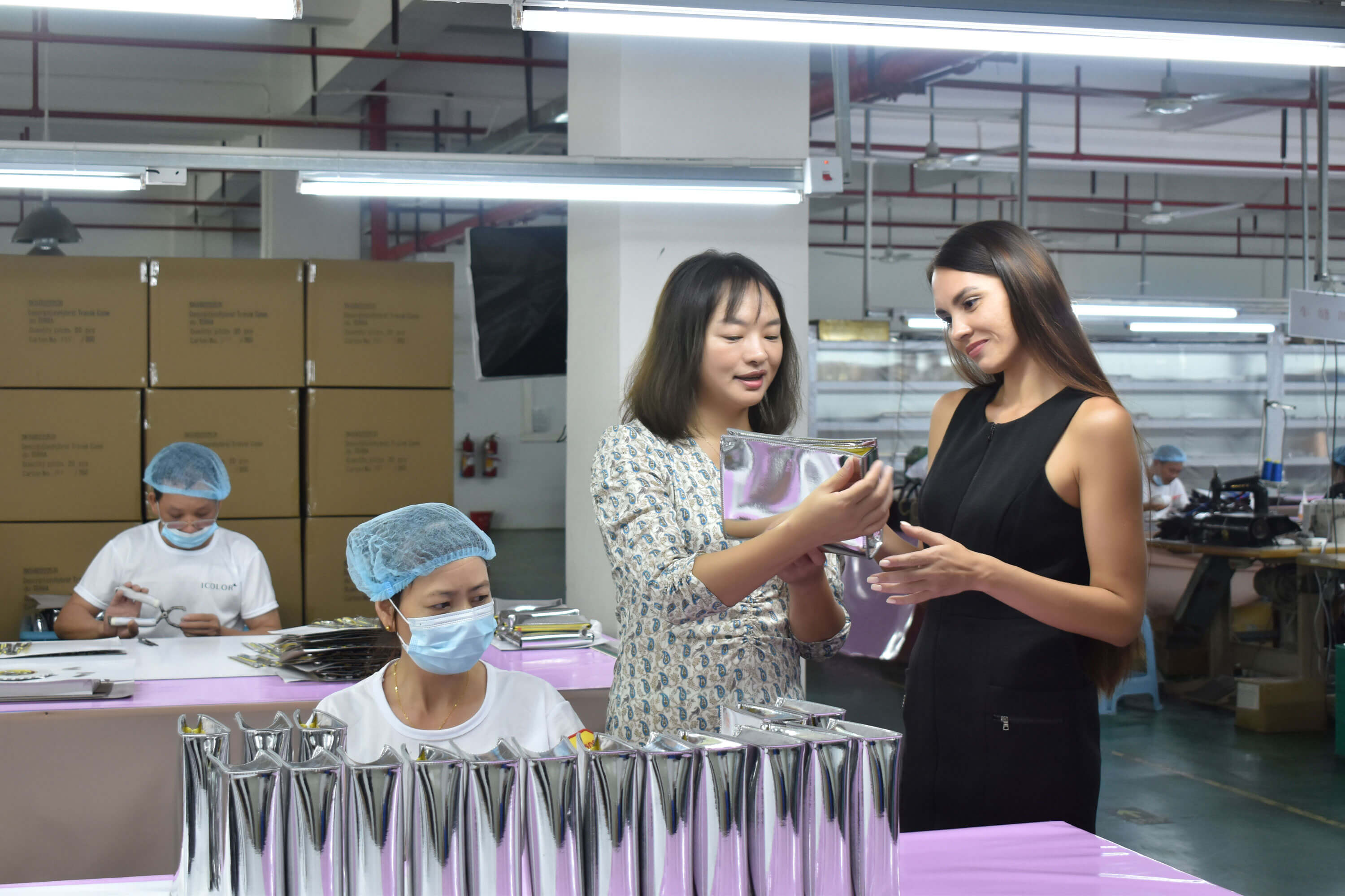 Buyer and factory communication scenario for MOQ negotiation