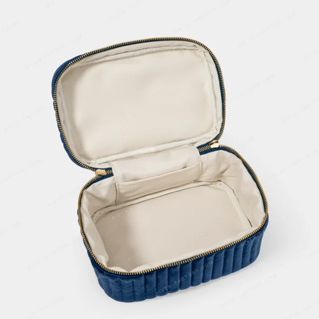 Premium airline amenity pouch comparison for cabin tier sourcing