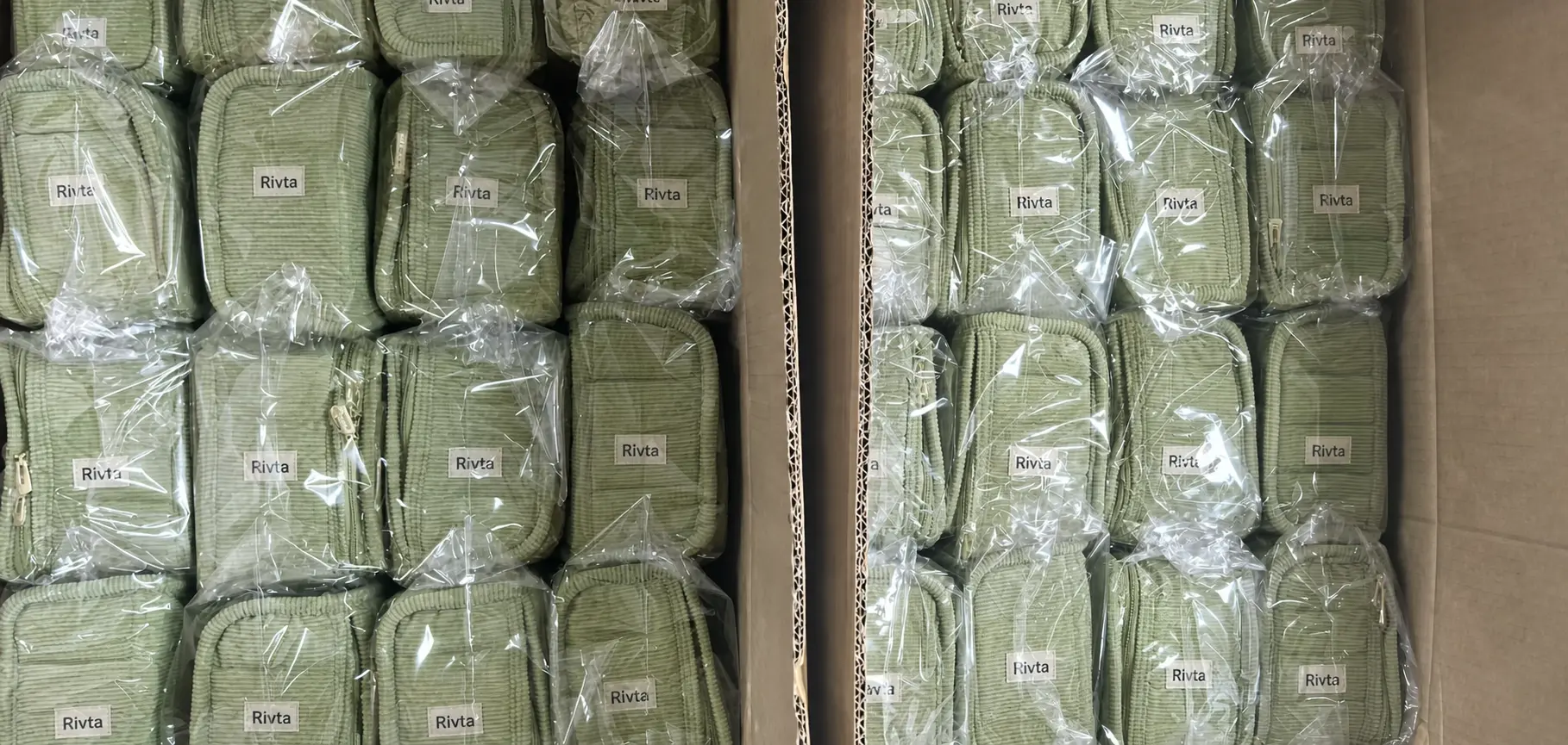 Bulk-packed custom essential oil travel cases after sample approval.