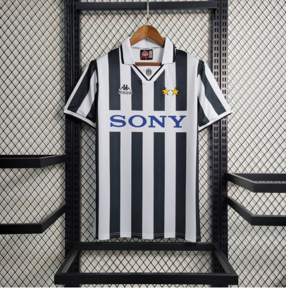 【Retro shirt】Juventus 1995-97 home kit