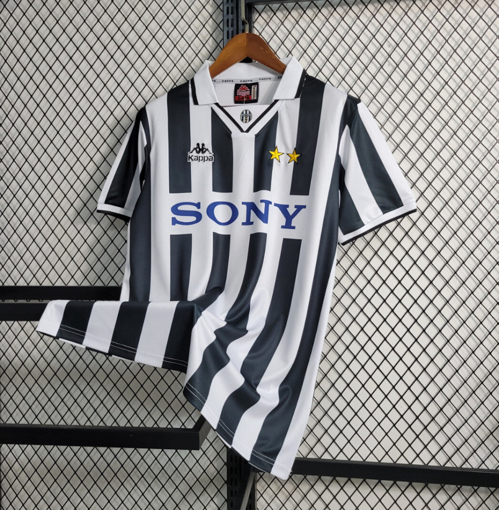 【Retro shirt】Juventus 1995-97 home kit