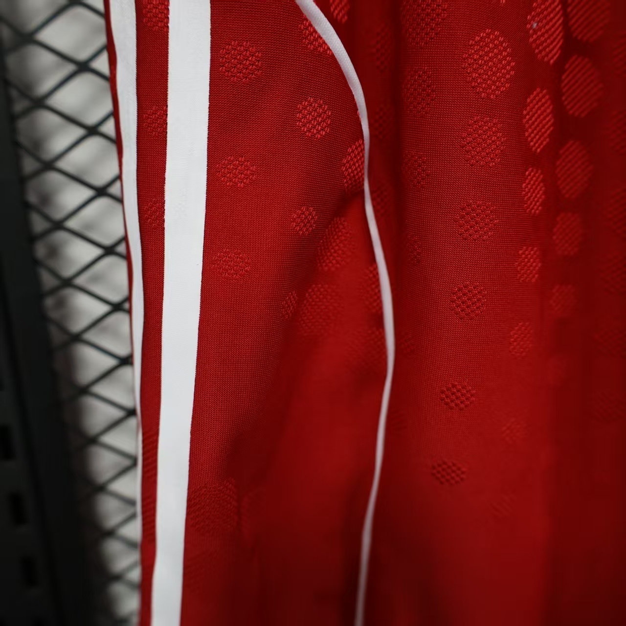 25-26 Liverpool Home Soccer Shorts Player Version