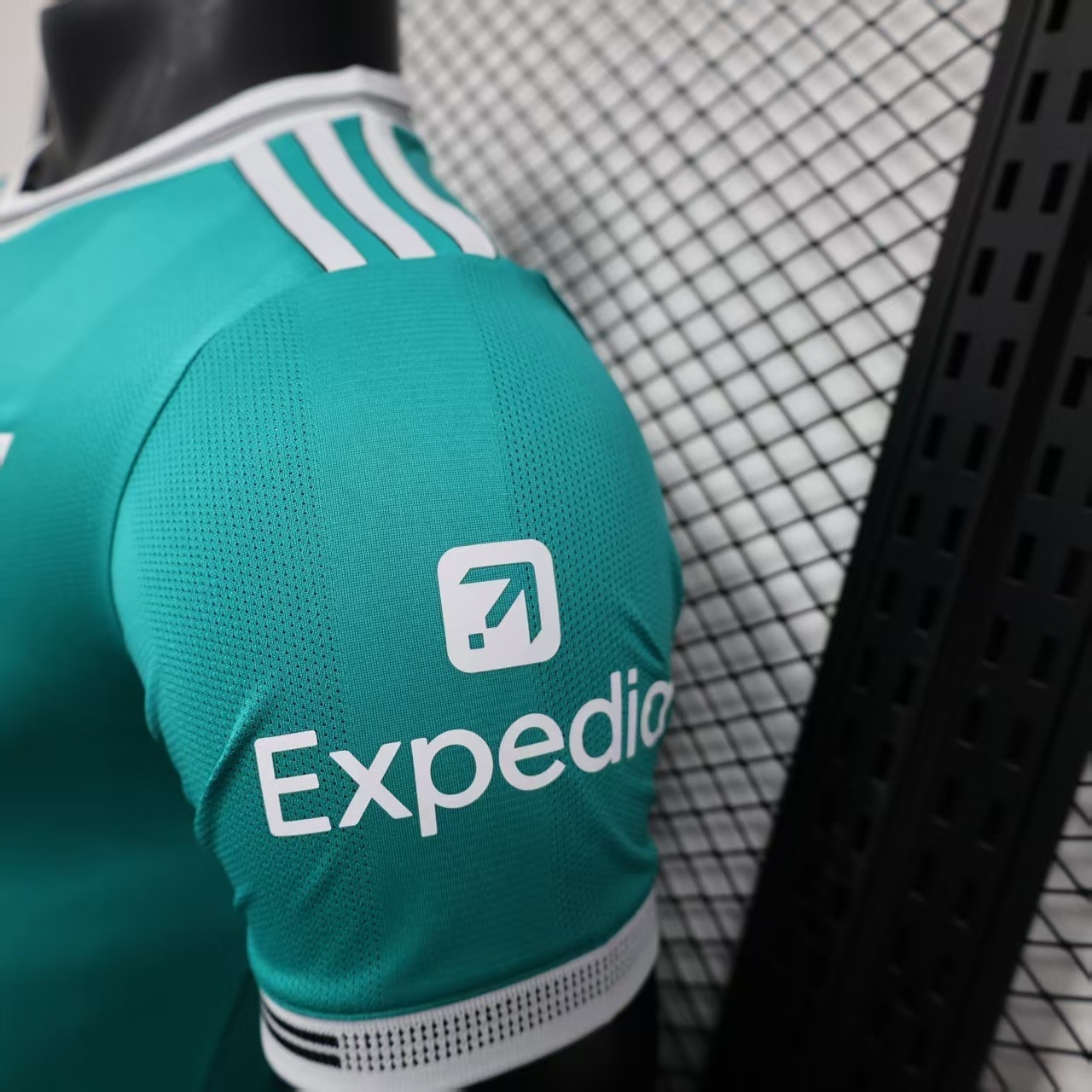 25-26 Liverpool Third Away Green Soccer Jersey