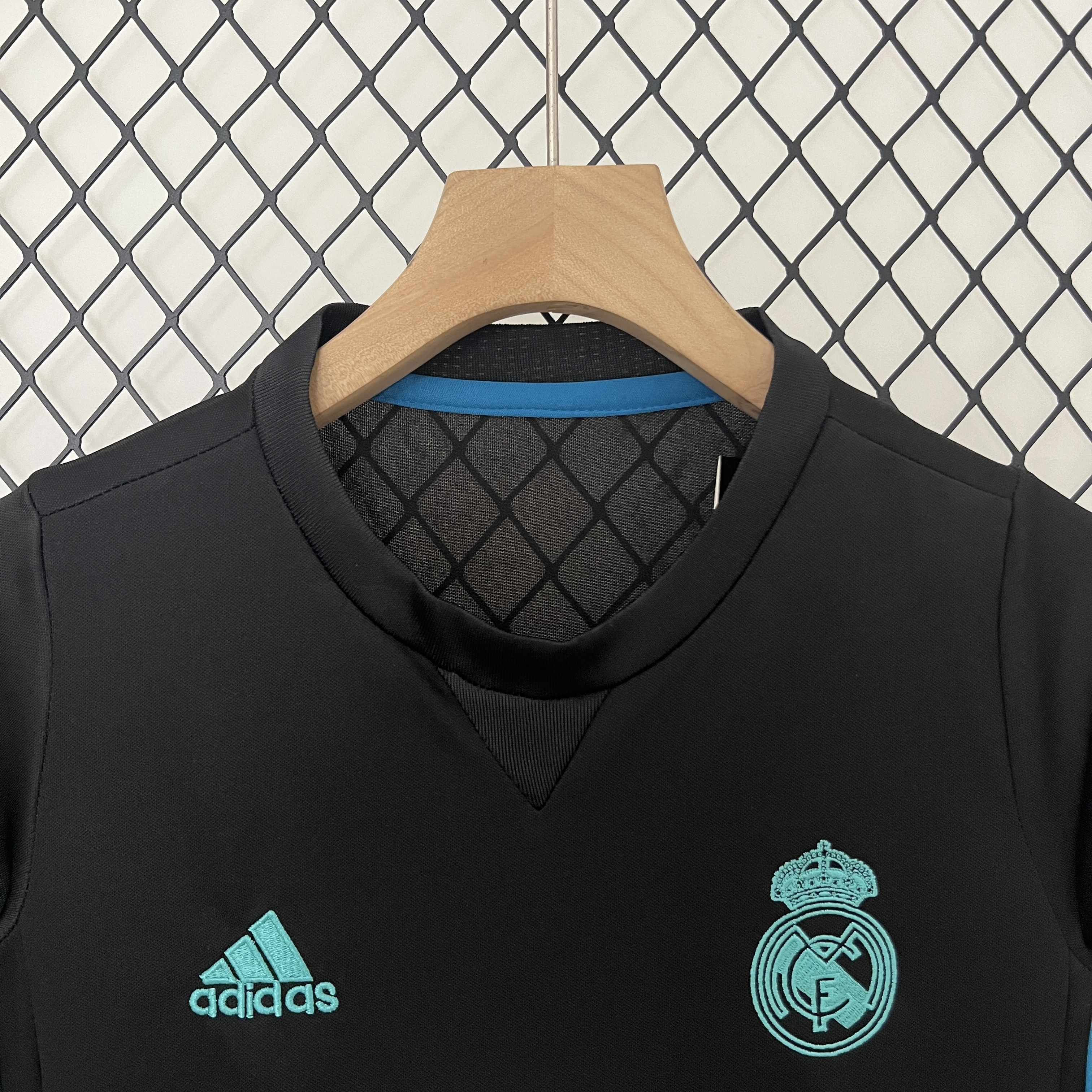 17-18 Real Madrid Away Retro Kids Kit Jersey+Shorts