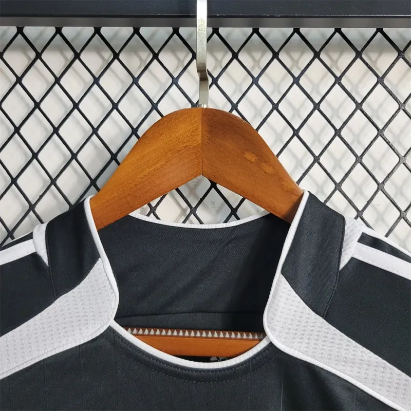 2006-07 Real Madrid Away Retro Soccer Jersey