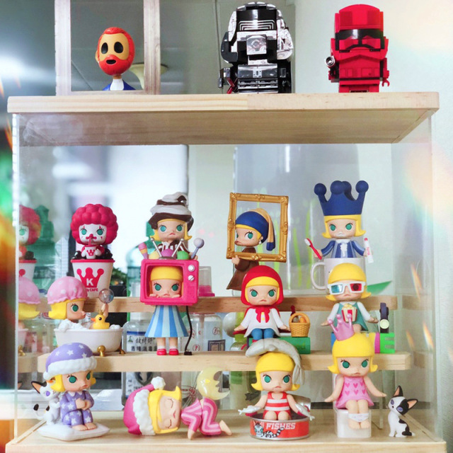 Toy acrylic display box