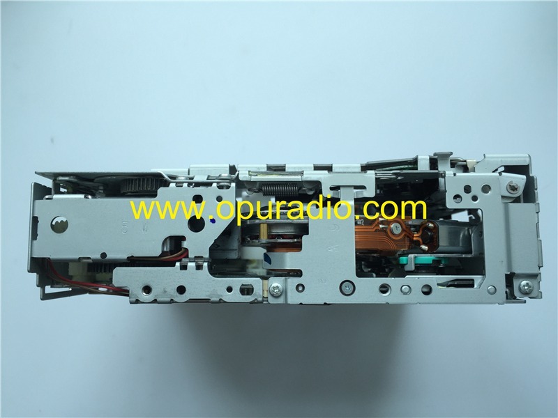 Matsushita 6 Disc CD mechanism for Panasonic Automotive Systems 8T1035110C for Audi CD changer 8X0 035 110C A4 S4 A5 A7 A8 S5 Q5 Q3 Q7 09-11 R588 CX-C