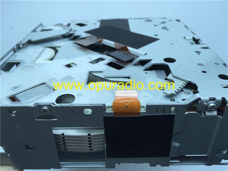 Matsushita 6 Disc CD mechanism for Panasonic Automotive Systems 8T1035110C for Audi CD changer 8X0 035 110C A4 S4 A5 A7 A8 S5 Q5 Q3 Q7 09-11 R588 CX-C