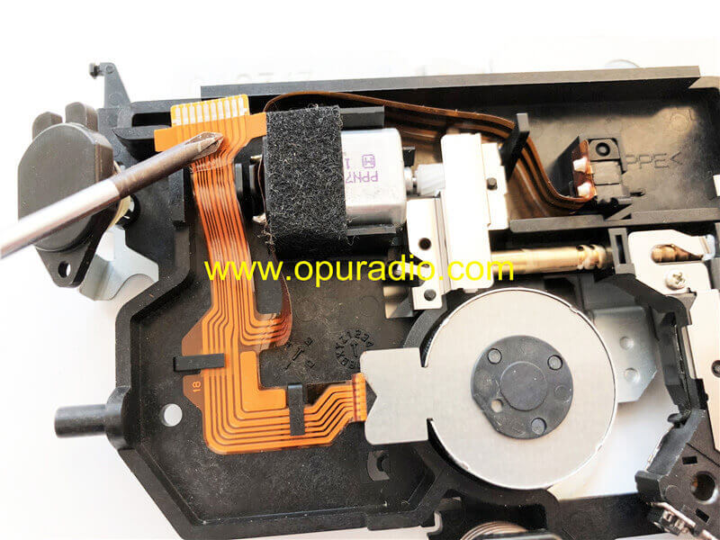 DA-34-01E CD mechansim for Porsche PCM car navigation Alfa 166 OPEL LANCIA radio Player