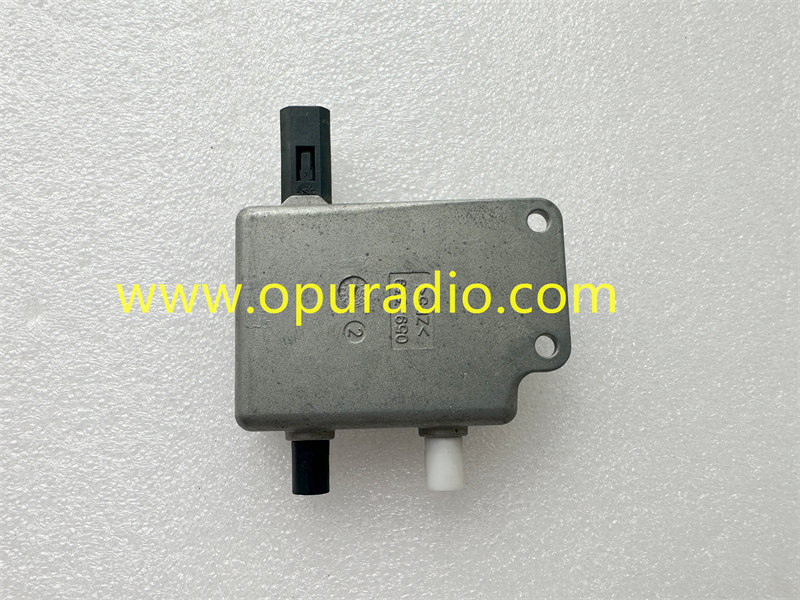 MERCEDES-BENZ A W176 ANTENNA SPLITTER AM FM A4638203789 CLA C117 X156 W176