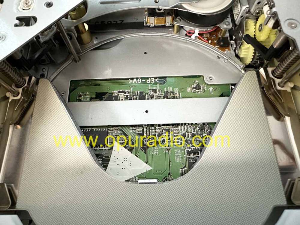 2006-2012 BENTLEY CONTINENTAL GTC GT Flying Spur SONY CD DISK CHANGER VW PASSAT B6