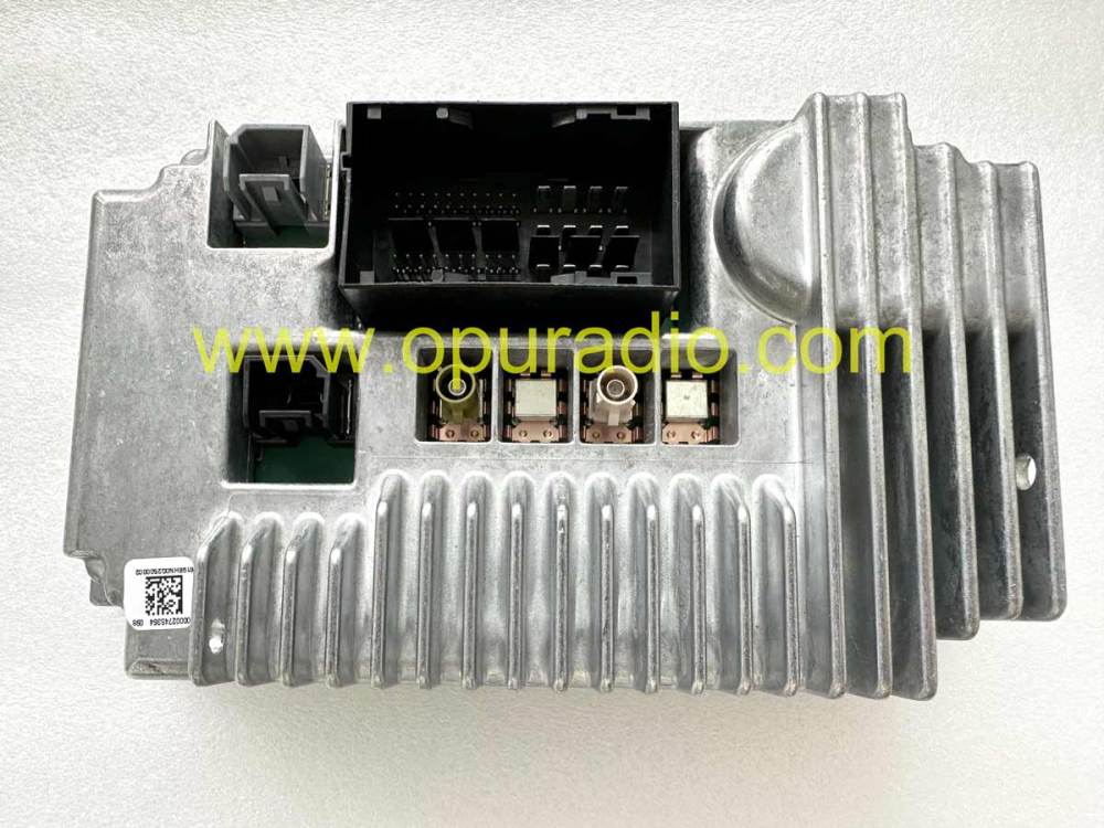 alt="Connector port view of Ferrari Harman NIT navigation unit"