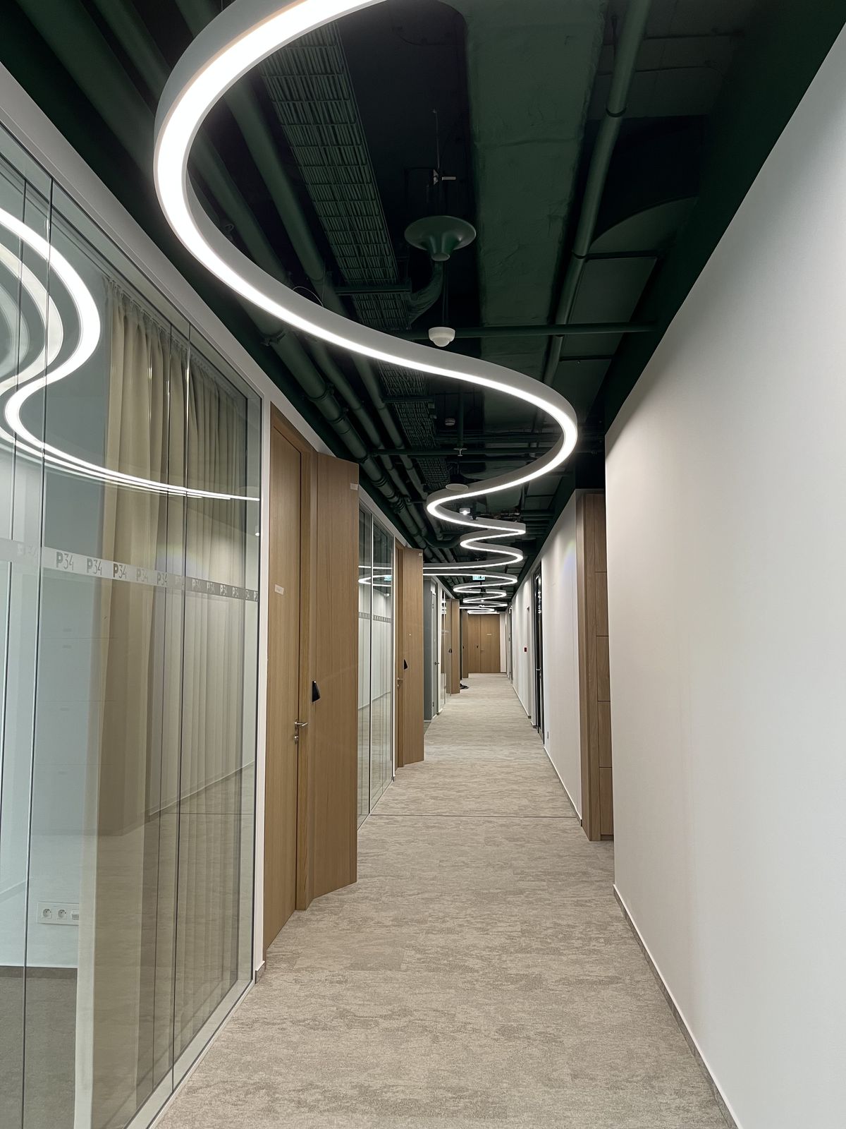 office linear light