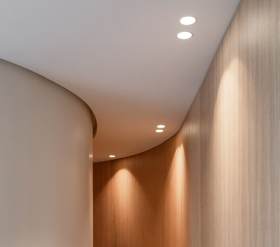 recessed ceiling light​