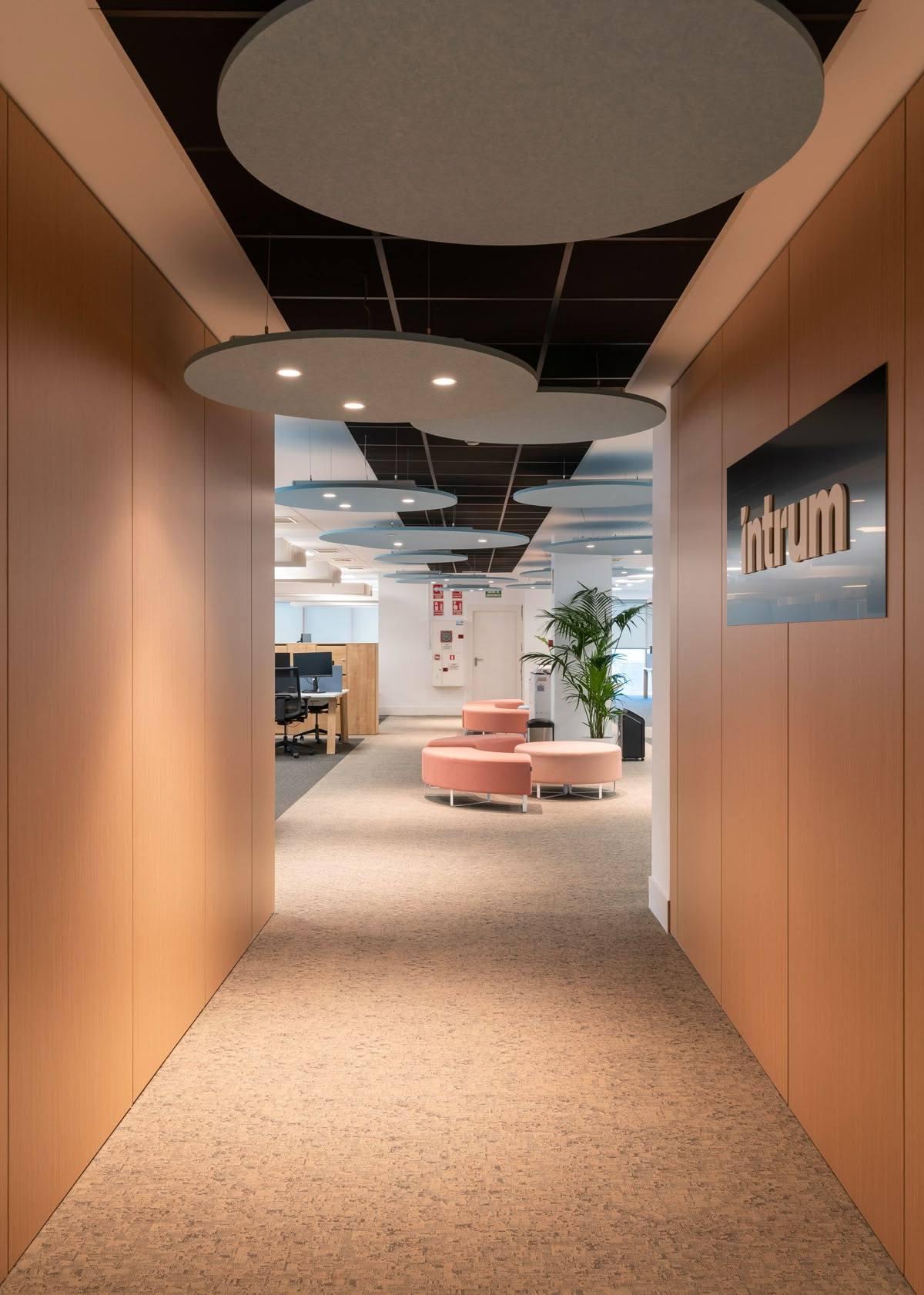 【SGW46】1 Inch Acoustics Stretch Fabric Wall Track System
