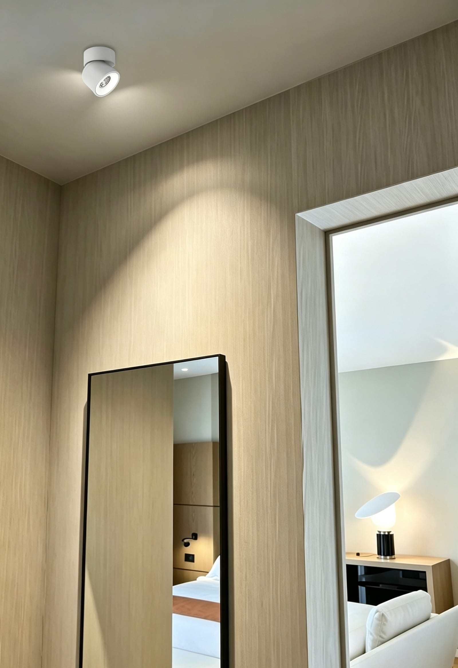 【SG726】3.3-inch Commercial Adjustable Black/White Round Surface Mounted LED Spotlight