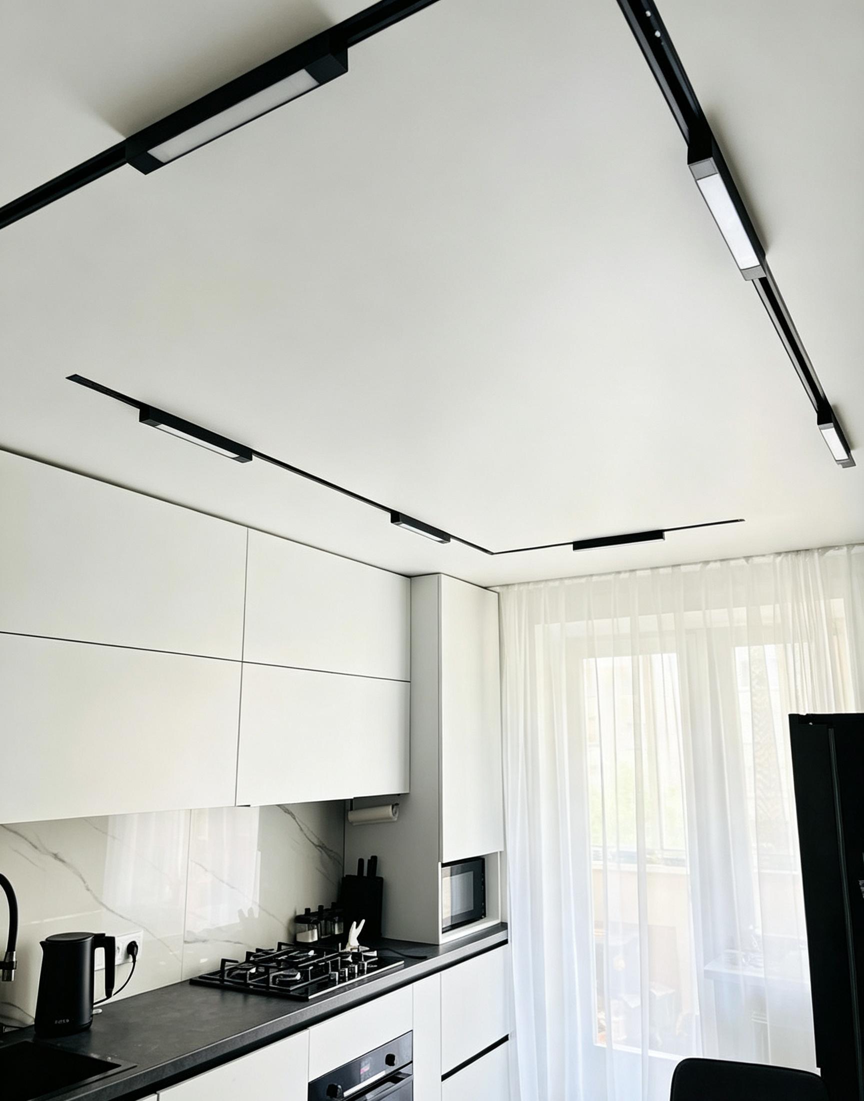 magnetic track system