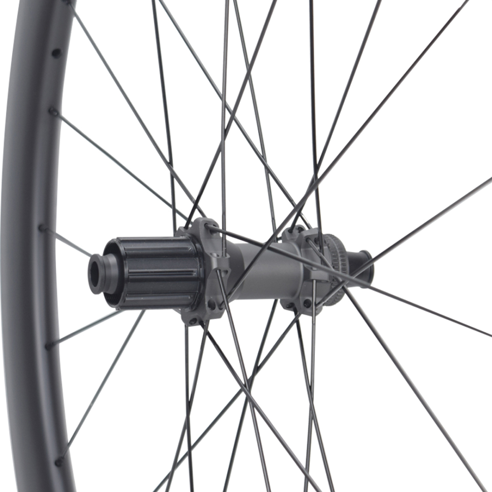 700C High-Performance road disc brake carbon fiber wheelset RD05 with 26mm/28mm width 45mm/50mm depth rim
