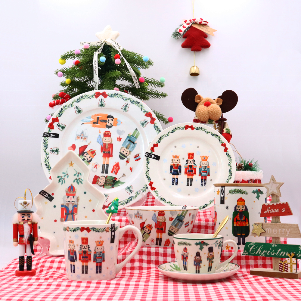 Wholesale High Quality White Ceramic Dinnerware Set  Custom Christmas Design Dinnerware