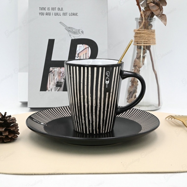 Nordic popular black tableware set with silk screen printing 4pcs ceramic kitchenware porcelain dinnerware sets