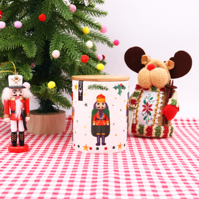 Wholesale High Quality White Ceramic Dinnerware Set  Custom Christmas Design Dinnerware