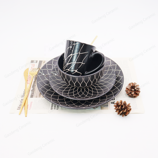 Black Golden Beautiful Design Ceramic Color Glazed Dinnerware Set Customized Flower Pattern for Hotel Restaurant