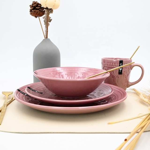 High Quality Custom Dinnerware Set Embossed pink Reactive Tableware Set