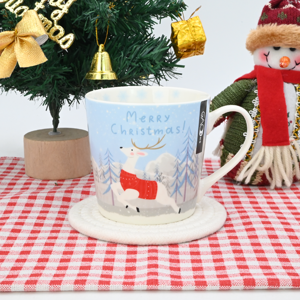 Christmas Ceramic Mug with Bear and Deer Pattern,Suitable for Milk in the Morning