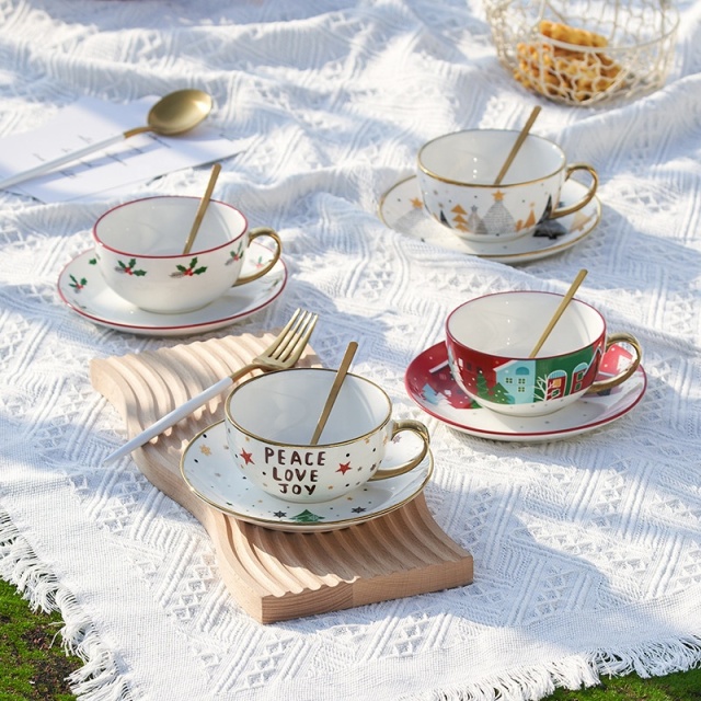 Christmas Custom Decal Printed  Luxury Handle Ceramic Tea Cup Sets Tea for One Set Tea Pots with Color Box