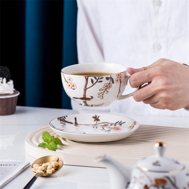 Wholesale Simple Flower Bird Design One Person Teapots With Electricoplate Lid Attitude Ceramic Teapot and Cup Set