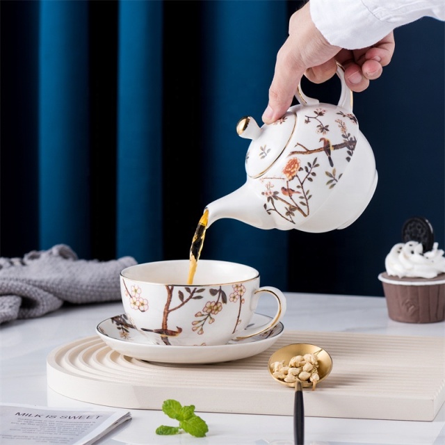 Wholesale Simple Flower Bird Design One Person Teapots With Electricoplate Lid Attitude Ceramic Teapot and Cup Set