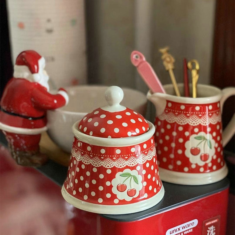 Wholesale Luxury Polka Dots Cherry Tableware Set, Customized Design Ceramic Tableware Set