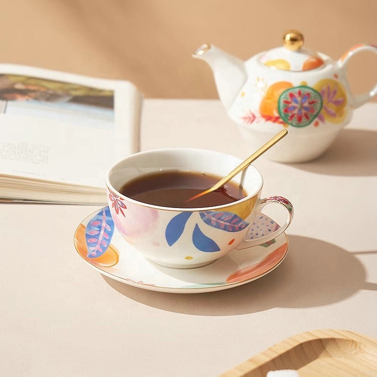 Wholesale Nordic Luxury Teapot and Cup  Custom Design Ceramic White Porcelain Tea Pot Cup Set Add You Logo