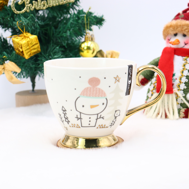 Christmas Design Ceramic Coffee Mug With Luxury Gold Handle & Foot,Custom Logo Xmas Gift Mug