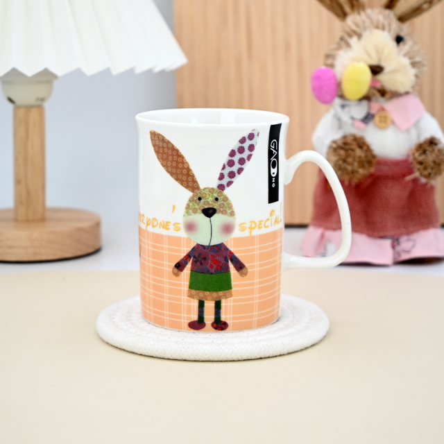 Wholesale Customized logo Cute Ceramic Bunny Reusable 10oz Children Breakfast Milk Cup