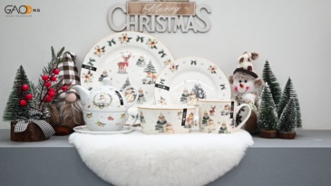 Christmas Ceramic Dinnerware Set with Gold Rim, Reindeer Snowman Xmas Tree Porcelain Plates Bowls Mugs Teapot, Holiday Table Decor Gift