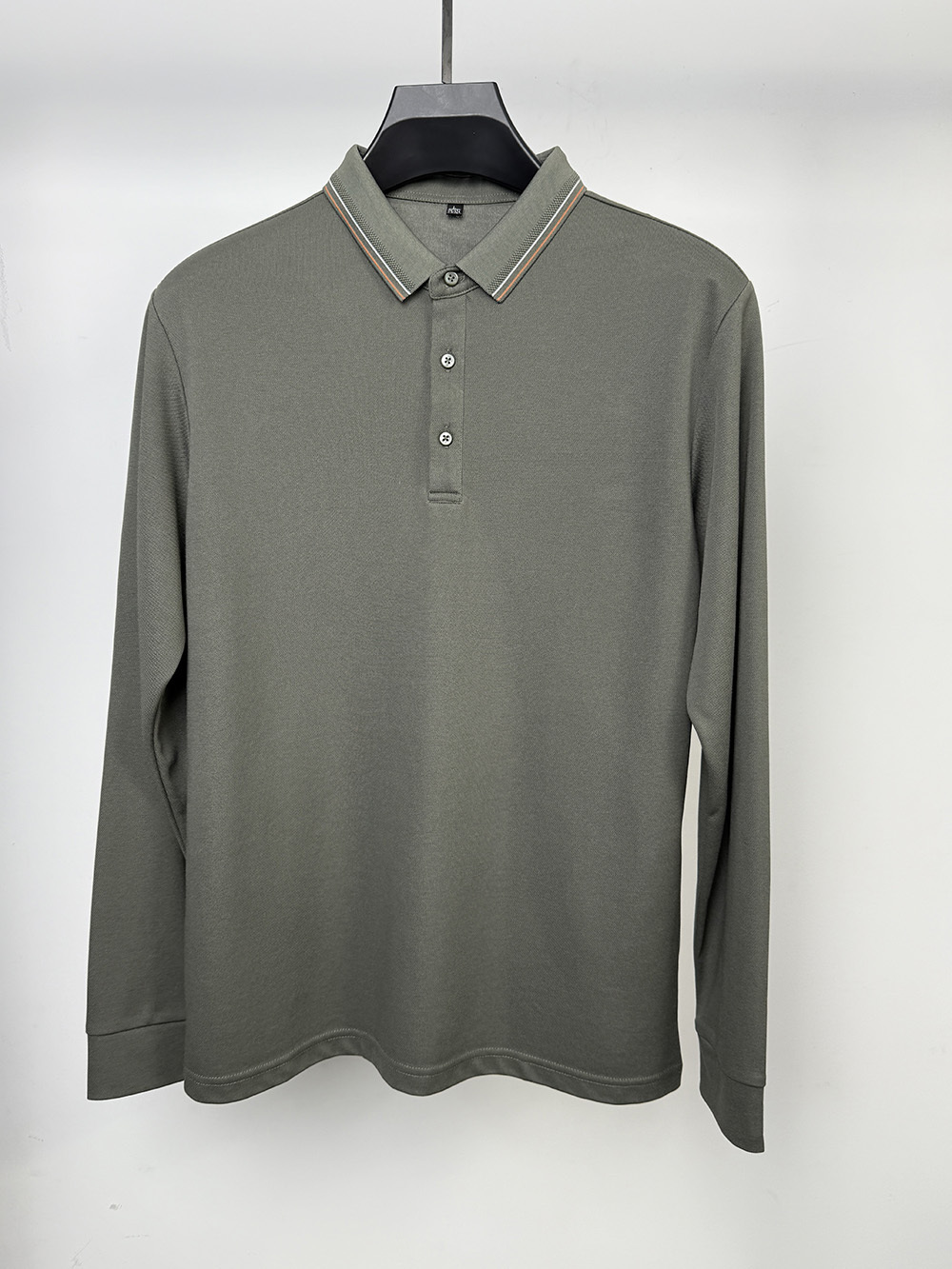 MX37214  240g weight   62.4%polyester fiber  35.0%cotton  2.6%mulberry silk  Polo shirt