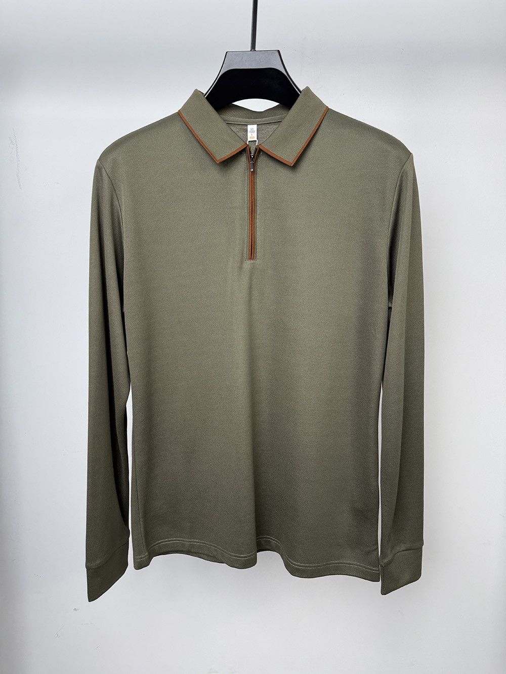 MX52093 260g weight 60.9%polyester  17.8% cotton  17.5% viscose 2.2%sheep wool  1.6% mulberry silkl  Polo shirt